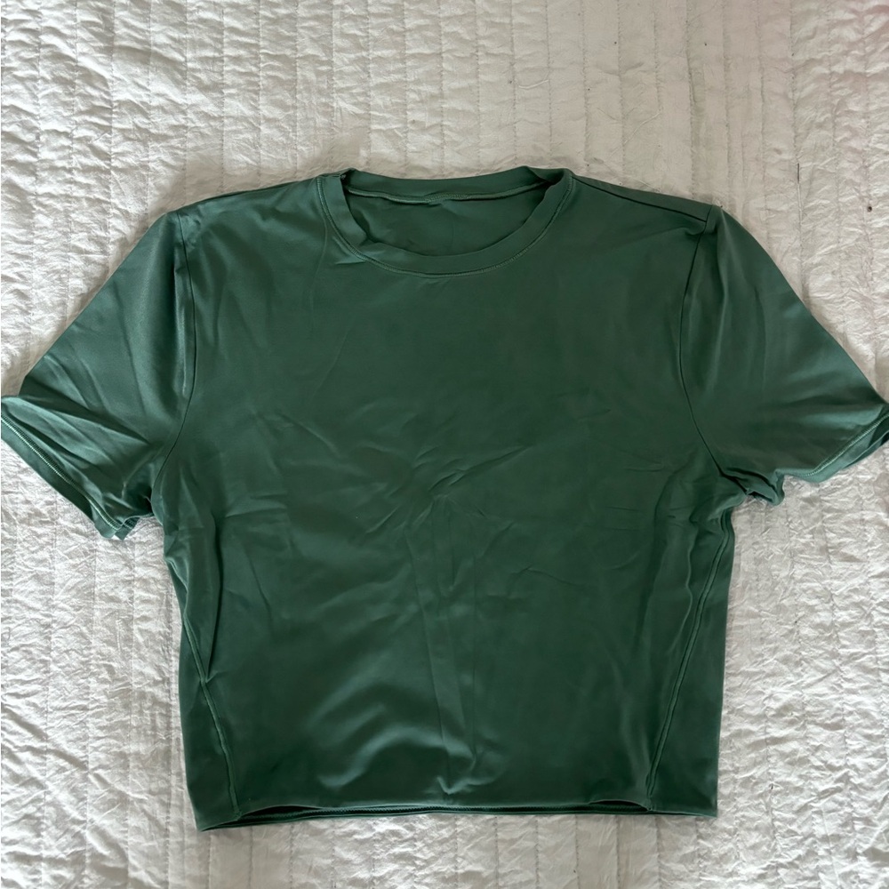 Lululemon crop top